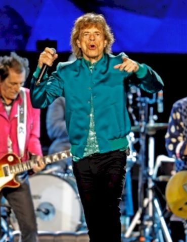 the-rolling-stones-&-fatboy-slim-officially-release-‘satisfaction-skank’