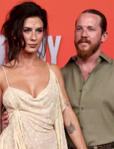 kassi-ashton-tied-the-knot-in-low-key-key-west-wedding