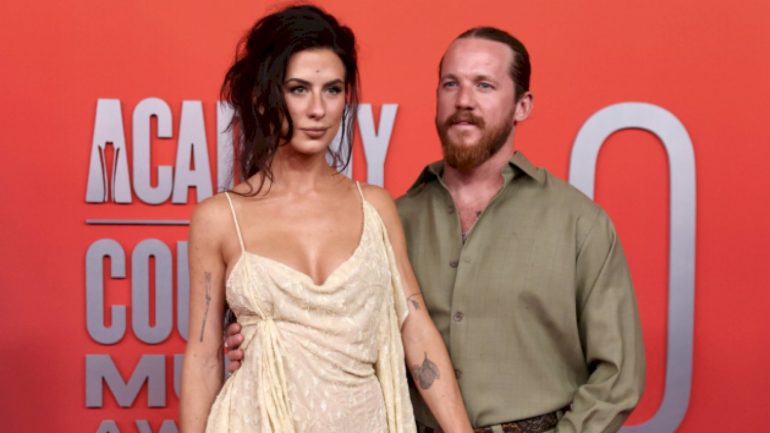 kassi-ashton-tied-the-knot-in-low-key-key-west-wedding