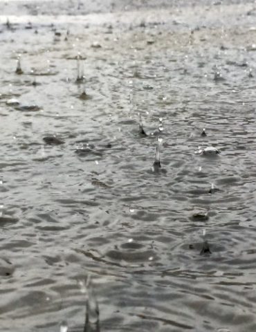 washington-residents-evacuate-amid-catastrophic-flooding,-national-guard-going-door-to-door-in-burlington