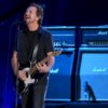 eddie-vedder,-anthony-kiedis-&-more-perform-at-private-company-party
