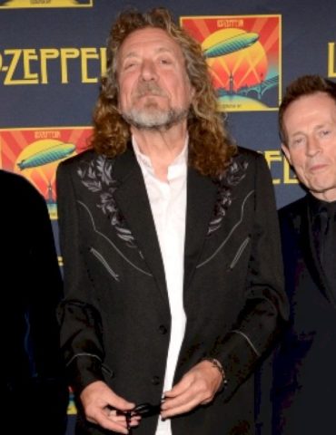 jimmy-page-reflects-on-led-zeppelin’s-reunion-at-the-ahmet-ertegun-tribute-concert