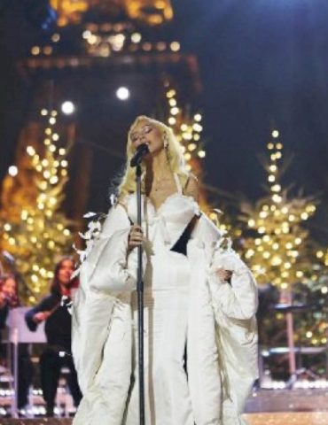‘someday’-a-christmas-‘miracle’:-hear-new-holiday-songs-from-christina-aguilera-and-jason-derulo