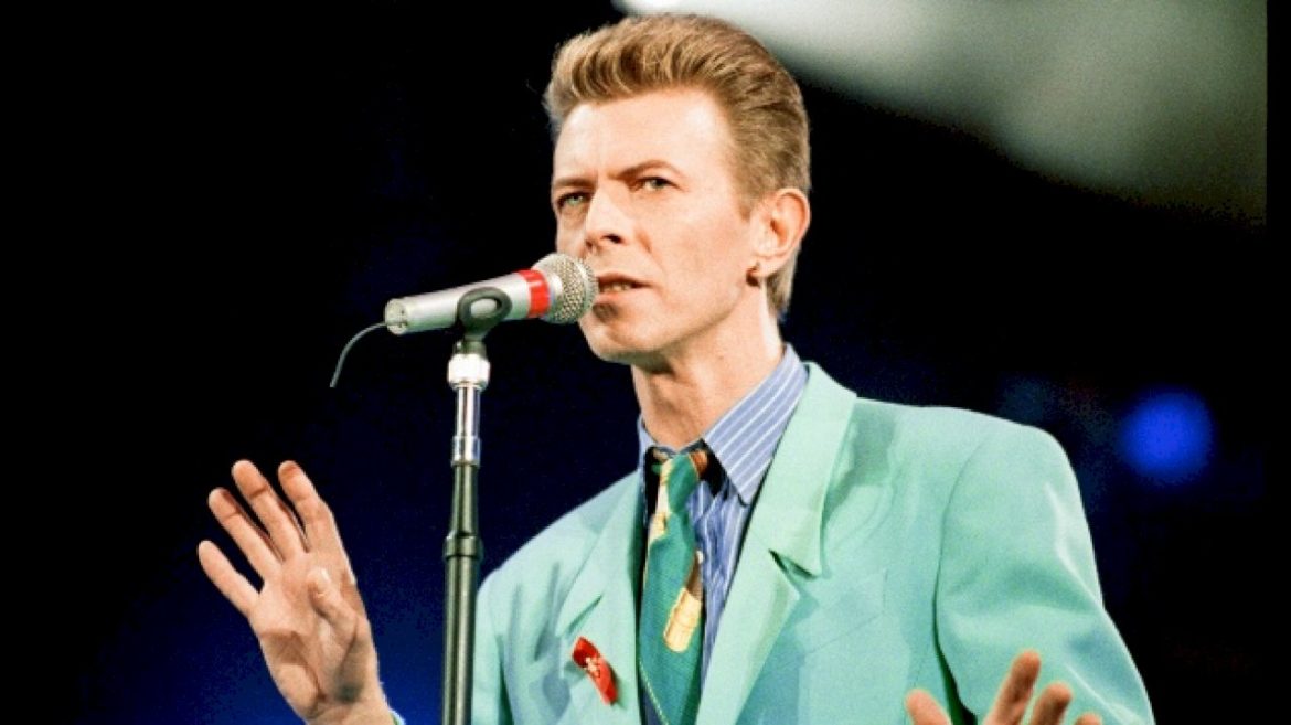 david-bowie’s-longtime-pianist-to-celebrate-rock-legend-with-all-star-shows