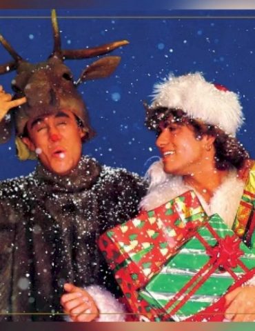 the-#1-song-in-the-world-right-now-is-a-christmas-tune-—-and-it’s-not-mariah-carey’s