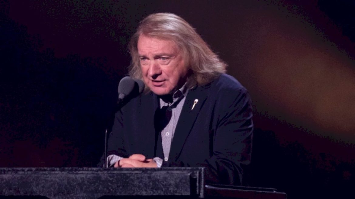 foreigner-announces-new-tour-dates-with-lou-gramm