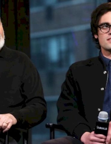 rob-reiner’s-son,-nick-reiner,-faces-1st-degree-murder-charges-with-special-circumstances:-da