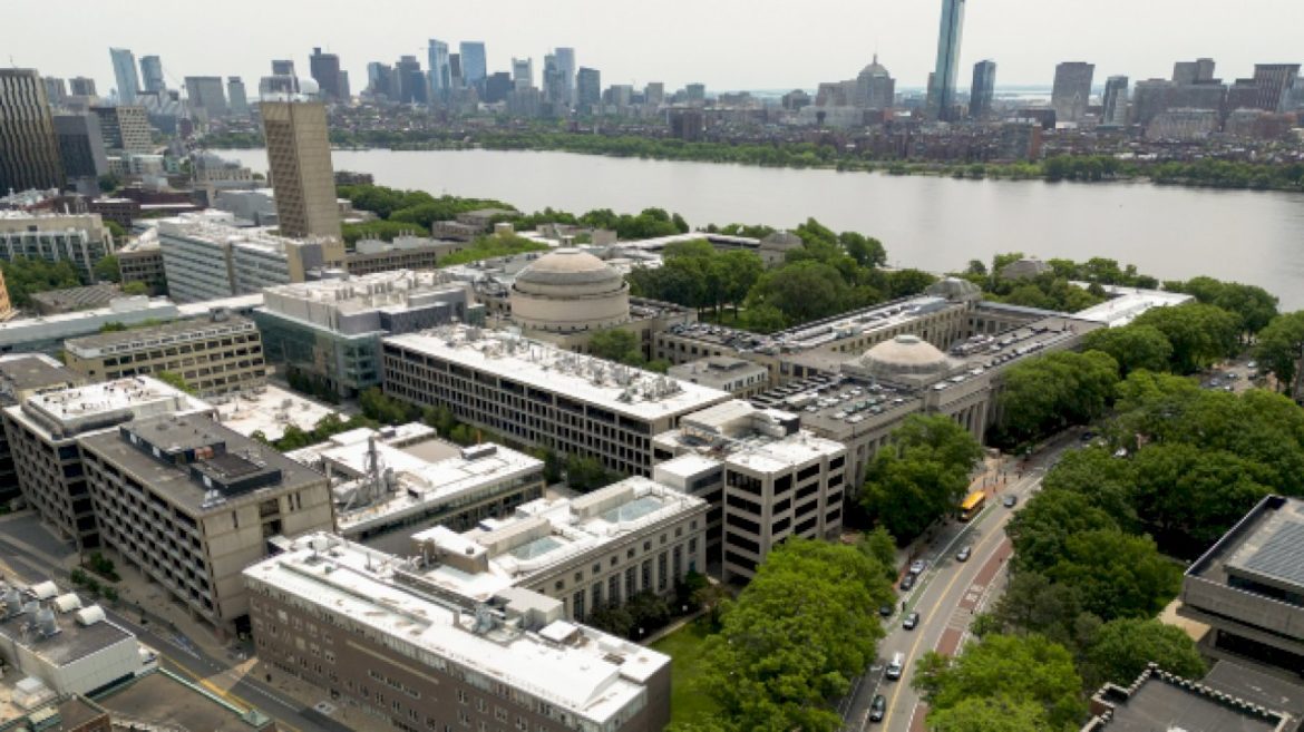 mit-professor-murder:-no-obvious-suspects-or-theories,-sources-say