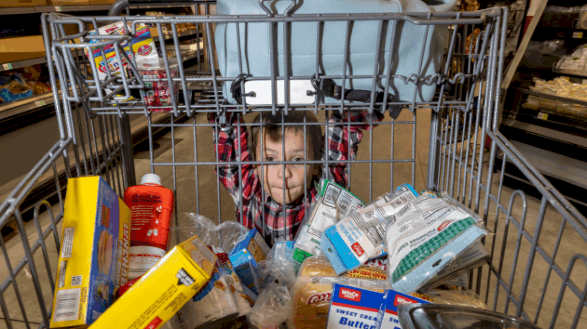 some-food-banks-see-up-to-1,800%-surge-in-demand-since-snap-benefits-were-halted