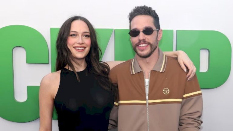 pete-davidson-and-elsie-hewitt-welcome-1st-child:-‘overflowing-with-love’