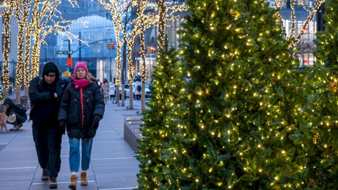 holiday-travel-friday:-storms,-wind-and-fire-danger-slam-us-coast-to-coast