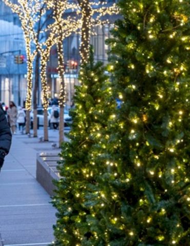 holiday-travel-friday:-storms,-wind-and-fire-danger-slam-us-coast-to-coast