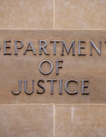 epstein-files:-doj-to-release-‘several-hundred-thousand’-documents