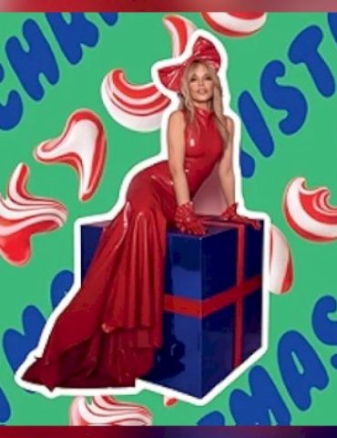 kylie-minogue-scores-coveted-uk-christmas-#1-with-‘xmas’