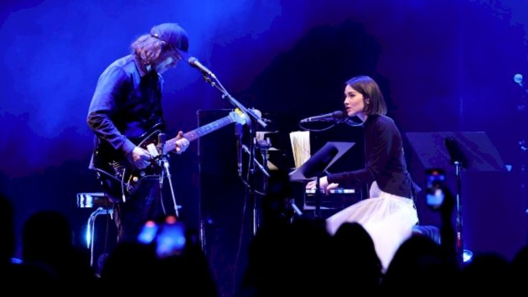 gracie-abrams-&-collaborators-release-anti-gun-violence-charity-song