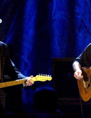 bob-dylan-has-a-lot-to-say-about-willie-nelson