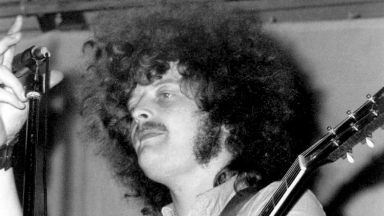 ian-anderson-pays-tribute-to-jethro-tull-founding-member-mick-abrahams