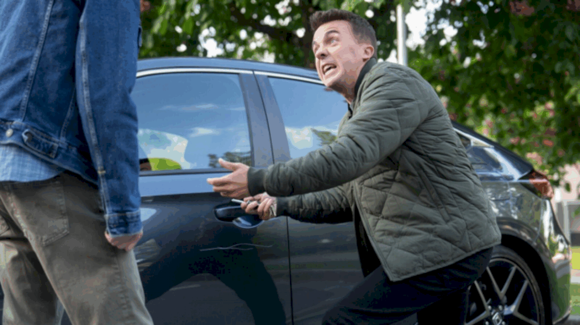 frankie-muniz,-bryan-cranston-and-more-return-in-‘malcolm-in-the-middle’-revival-teaser