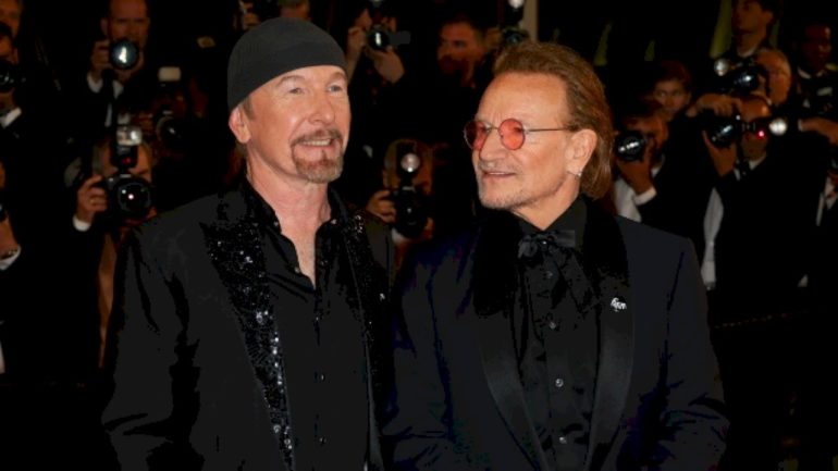 bono-and-the-edge’s-woody-guthrie-prize-performance-now-on-youtube