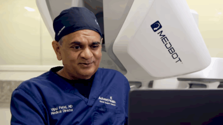 groundbreaking-robotic-surgery,-alzheimer’s-blood-test:-7-of-the-biggest-medical-breakthroughs-in-2025