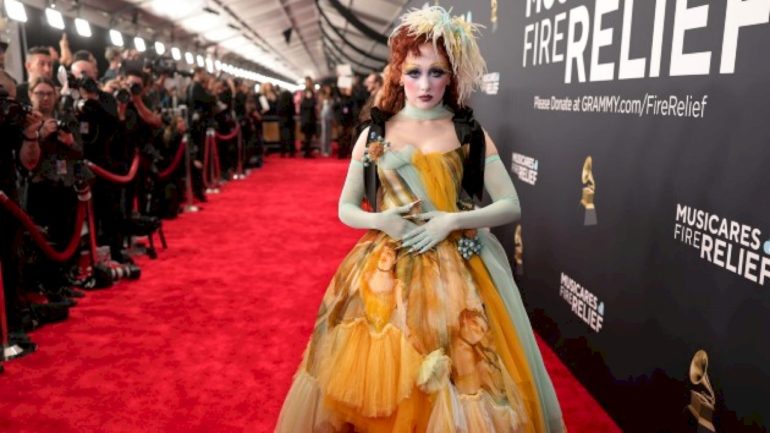 chappell-roan-chooses-her-top-10-looks-of-2025,-urges-fans-to-‘be-weird-and-bold’