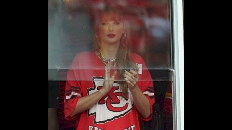 taylor-swift-donates-to-kansas-city-charity-operation-breakthrough