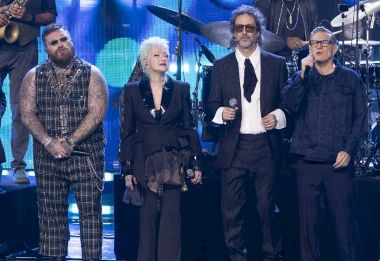 ‘the-rock-&-roll-hall-of-fame-induction-ceremony’-airs-new-year’s-day-on-abc