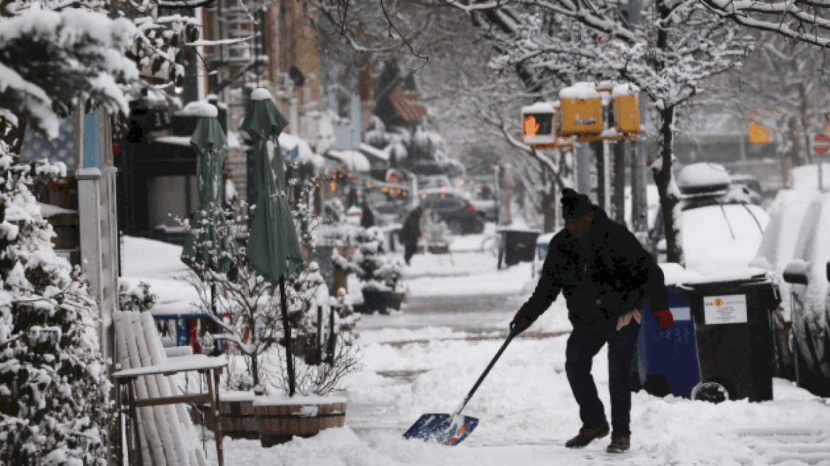 snow,-bitter-cold-temperatures-ring-in-2026-in-the-northeast-while-southern-california-under-flood-threat