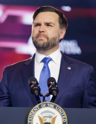 man-taken-into-custody-after-allegedly-causing-damage-to-vance’s-ohio-home,-secret-service-says