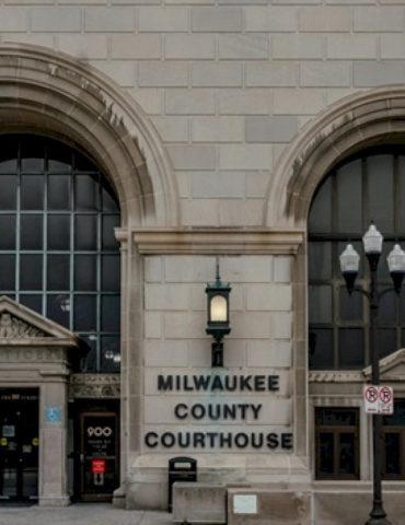 milwaukee-judge-convicted-of-obstructing-federal-immigration-agents-resigns