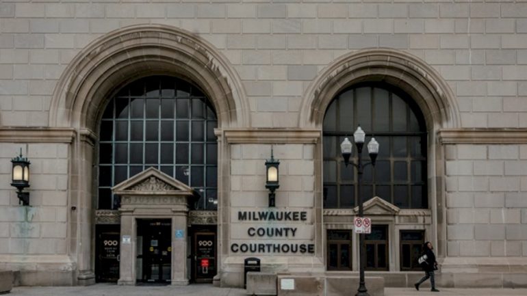 milwaukee-judge-convicted-of-obstructing-federal-immigration-agents-resigns