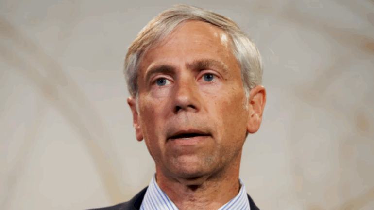 key-legal-players-in-maduro-case-include-a-92-year-old-judge-and-julian-assange’s-lawyer