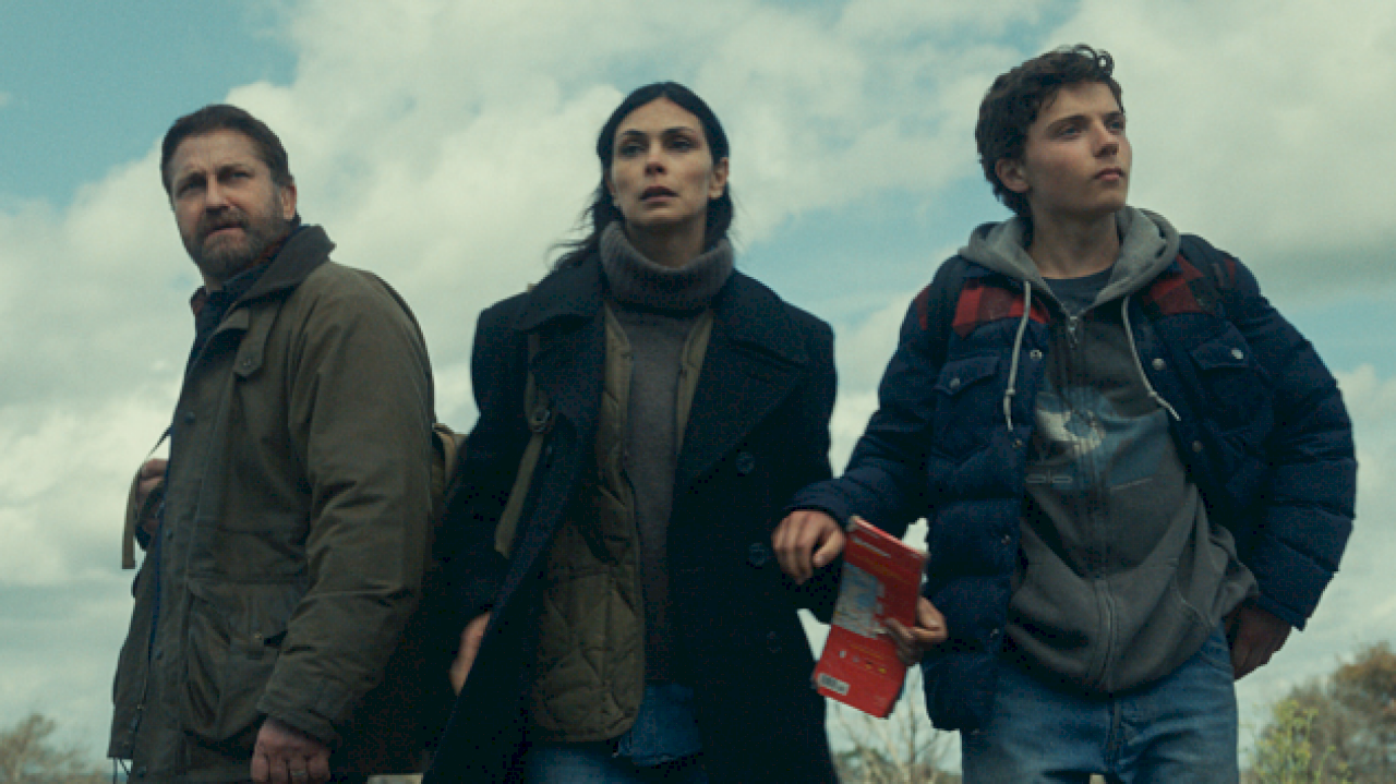 gerard-butler-talks-‘greenland’-sequel-migrating-to-theaters