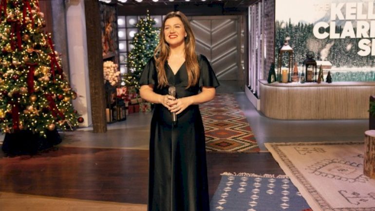 kelly-clarkson-heading-back-to-texas-for-houston-livestock-show-&-rodeo