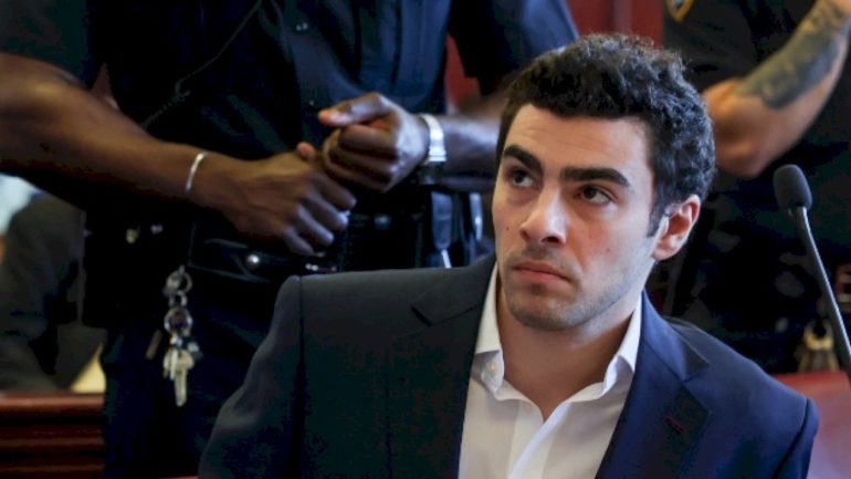 luigi-mangione-supporters-pack-courtroom-as-federal-judge-rules-on-seizure-of-backpack