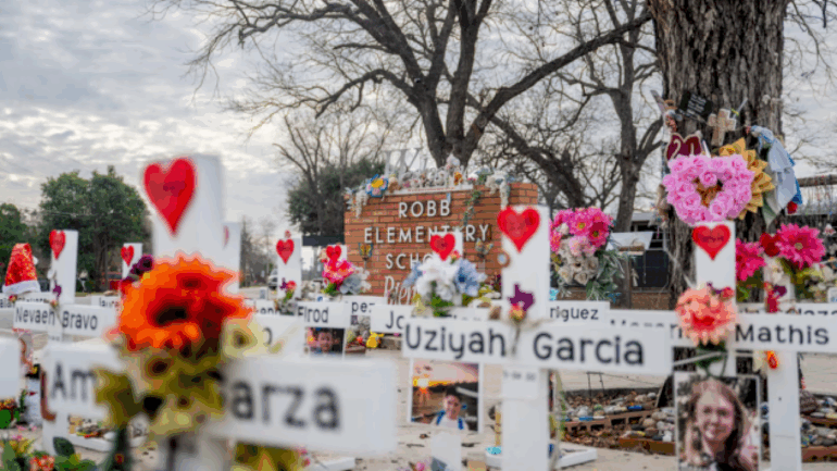 uvalde-jurors-see-graphic-photos-from-classroom-where-students-were-killed