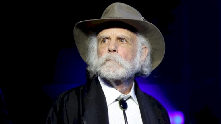 tributes-pour-in-for-grateful-dead-co-founder-bob-weir