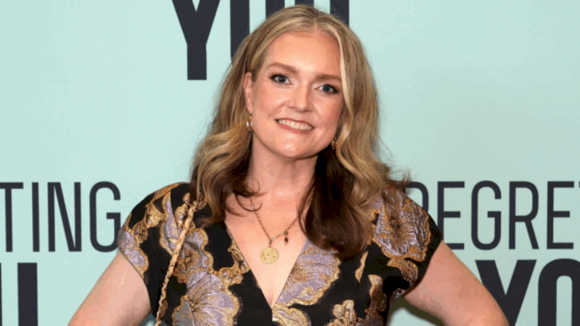 ‘it-ends-with-us’-author-colleen-hoover-reveals-cancer-journey