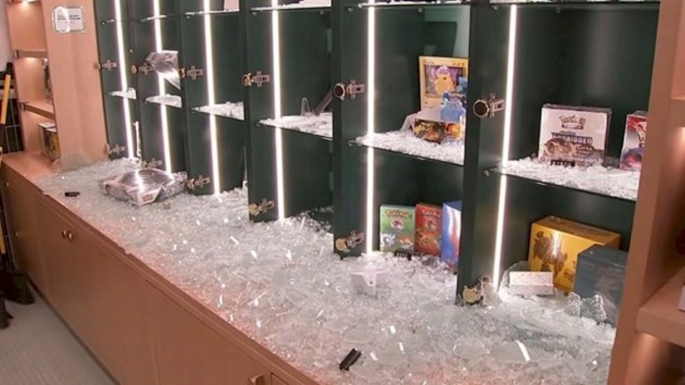 pokemon-store-robbed-at-gunpoint-in-manhattan