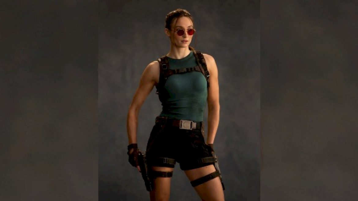see-first-look-at-sophie-turner-as-lara-croft-in-‘tomb-raider’