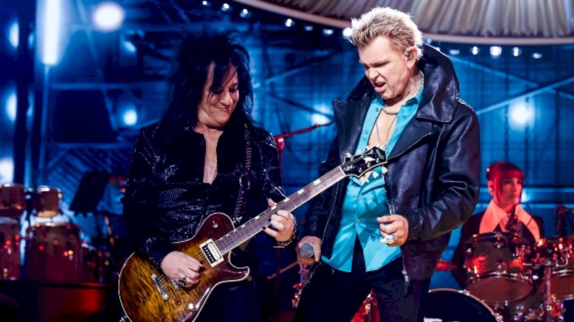 billy-idol-guitarist-steve-stevens-reveals-secret-to-idol’s-lasting-appeal