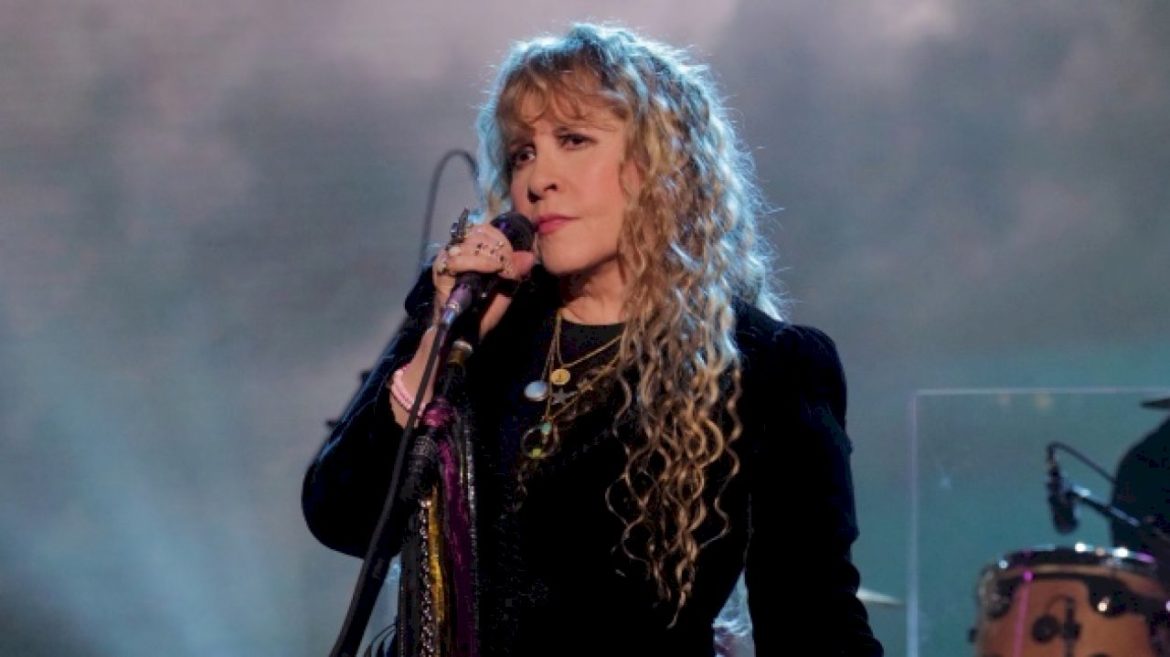 stevie-nicks-to-play-austin,-texas,-in-april