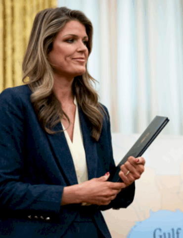 judge-orders-lindsey-halligan-to-stop-using-us-attorney-title-or-face-disciplinary-action