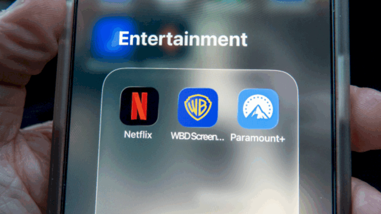 warner-bros.-board-tells-shareholders-to-reject-paramount-offer-in-favor-of-netflix