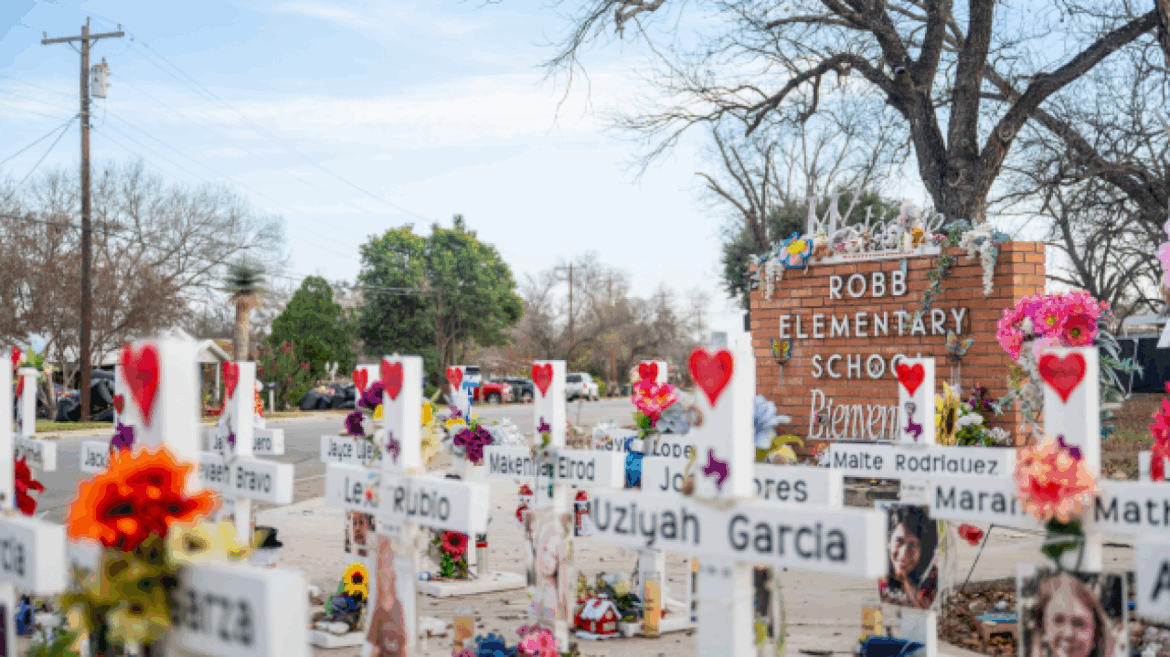 uvalde-trial:-former-school-police-officer-adrian-gonzales-found-not-guilty-on-all-counts