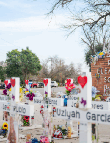 uvalde-trial:-former-school-police-officer-adrian-gonzales-found-not-guilty-on-all-counts