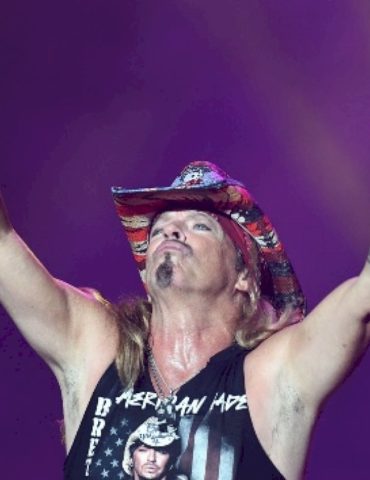 bret-michaels-seemingly-comments-on-report-he-derailed-poison’s-40th-anniversary-tour