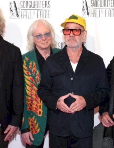 rem.,-bonnie-raitt-&-more-protest-ai-theft-with-stealing-isn’t-innovation-campaign