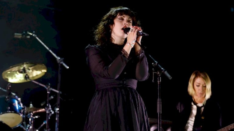 violet-grohl-lands-deal-with-republic-records