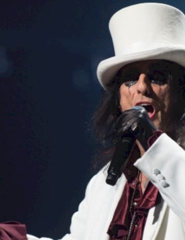 alice-cooper-announces-spring-headlining-dates